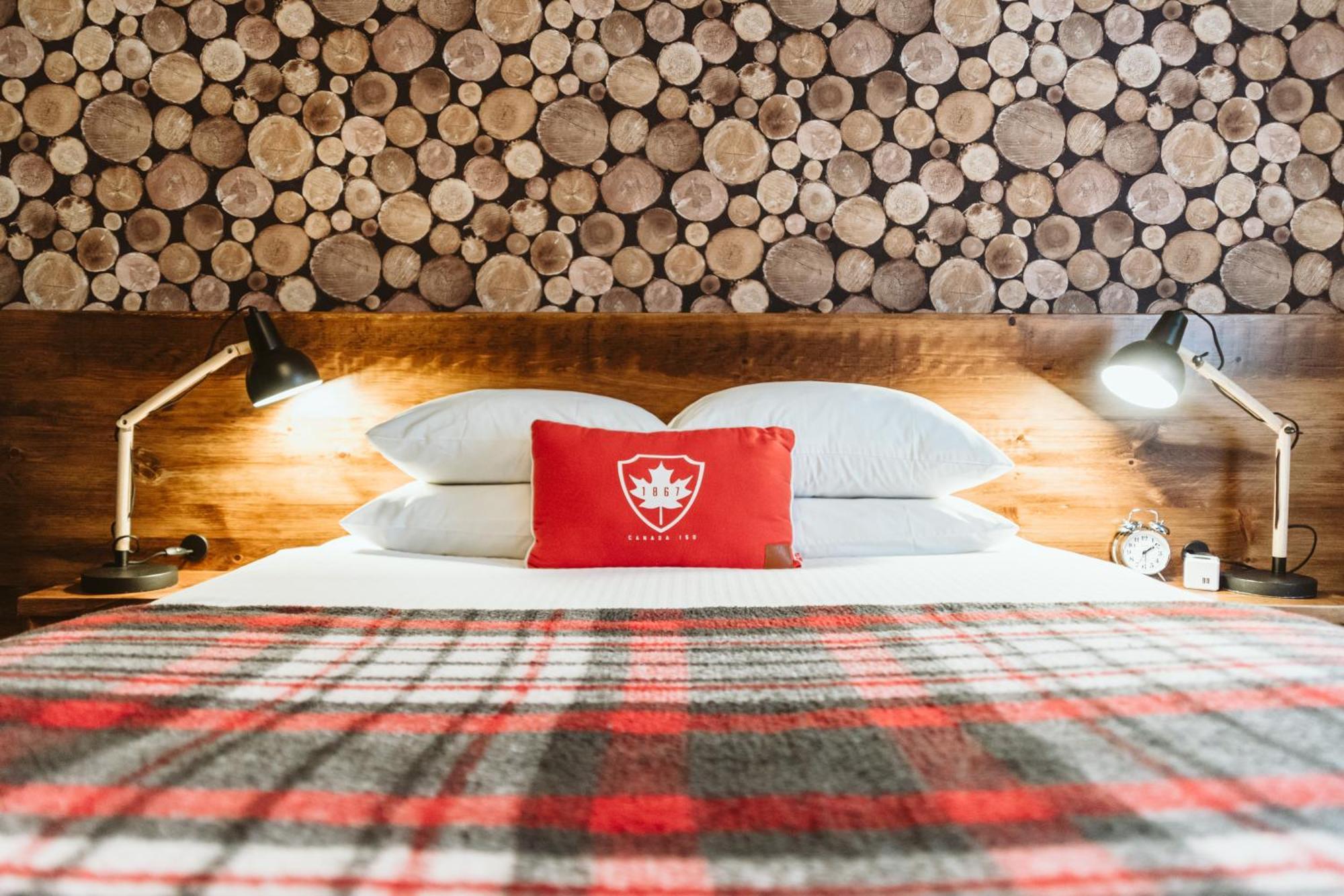 The Grove Hotel Kingsville Экстерьер фото