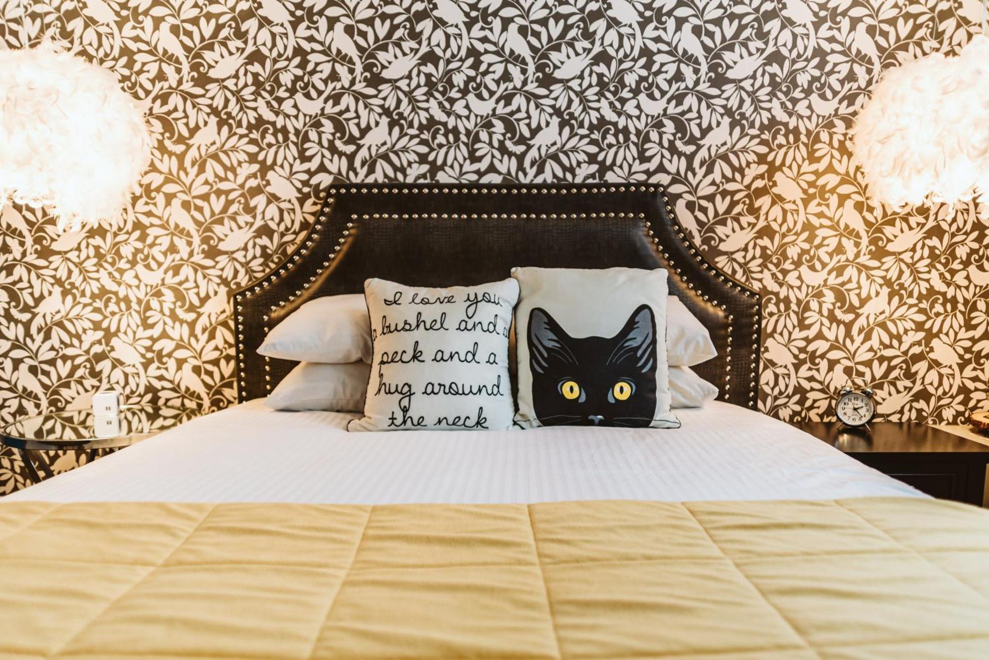 The Grove Hotel Kingsville Экстерьер фото