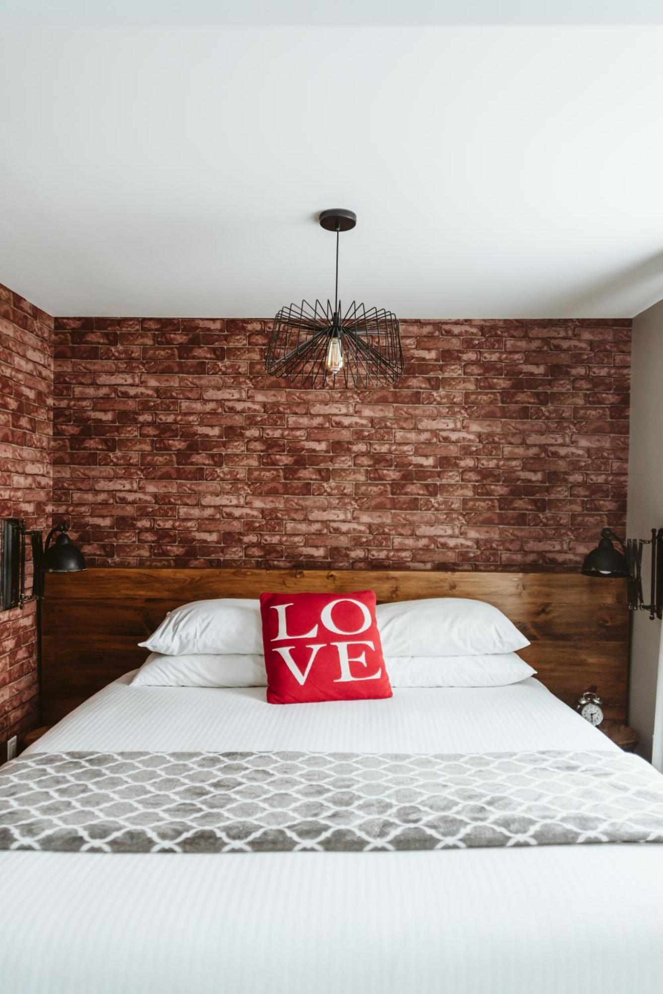 The Grove Hotel Kingsville Экстерьер фото