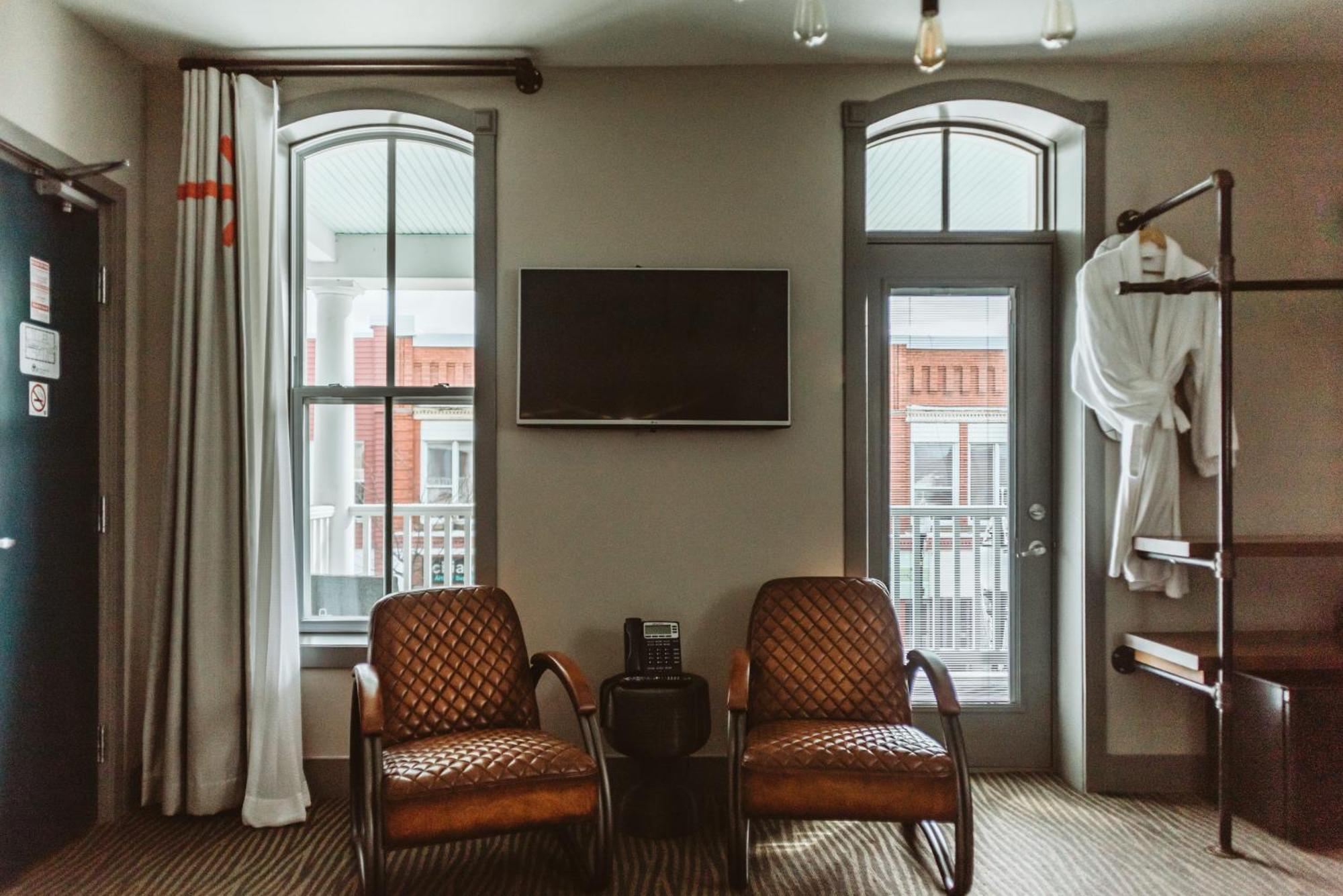 The Grove Hotel Kingsville Экстерьер фото