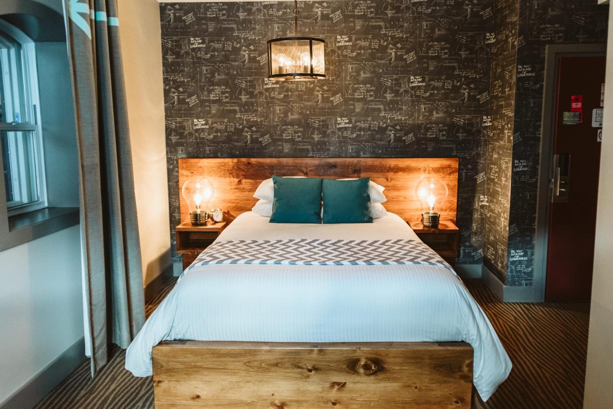 The Grove Hotel Kingsville Экстерьер фото