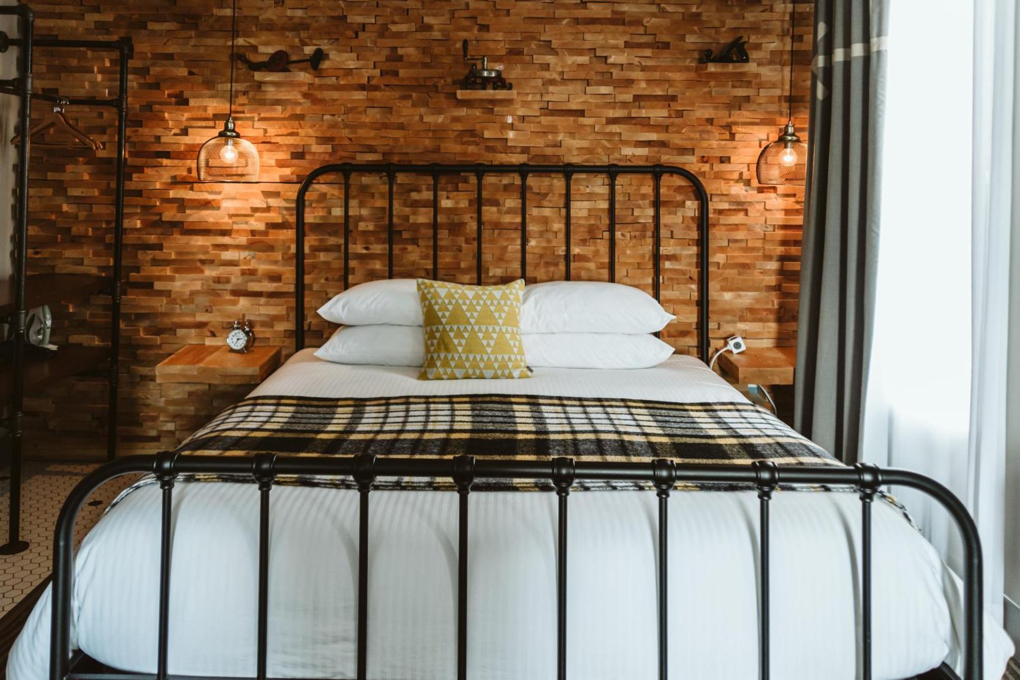 The Grove Hotel Kingsville Экстерьер фото
