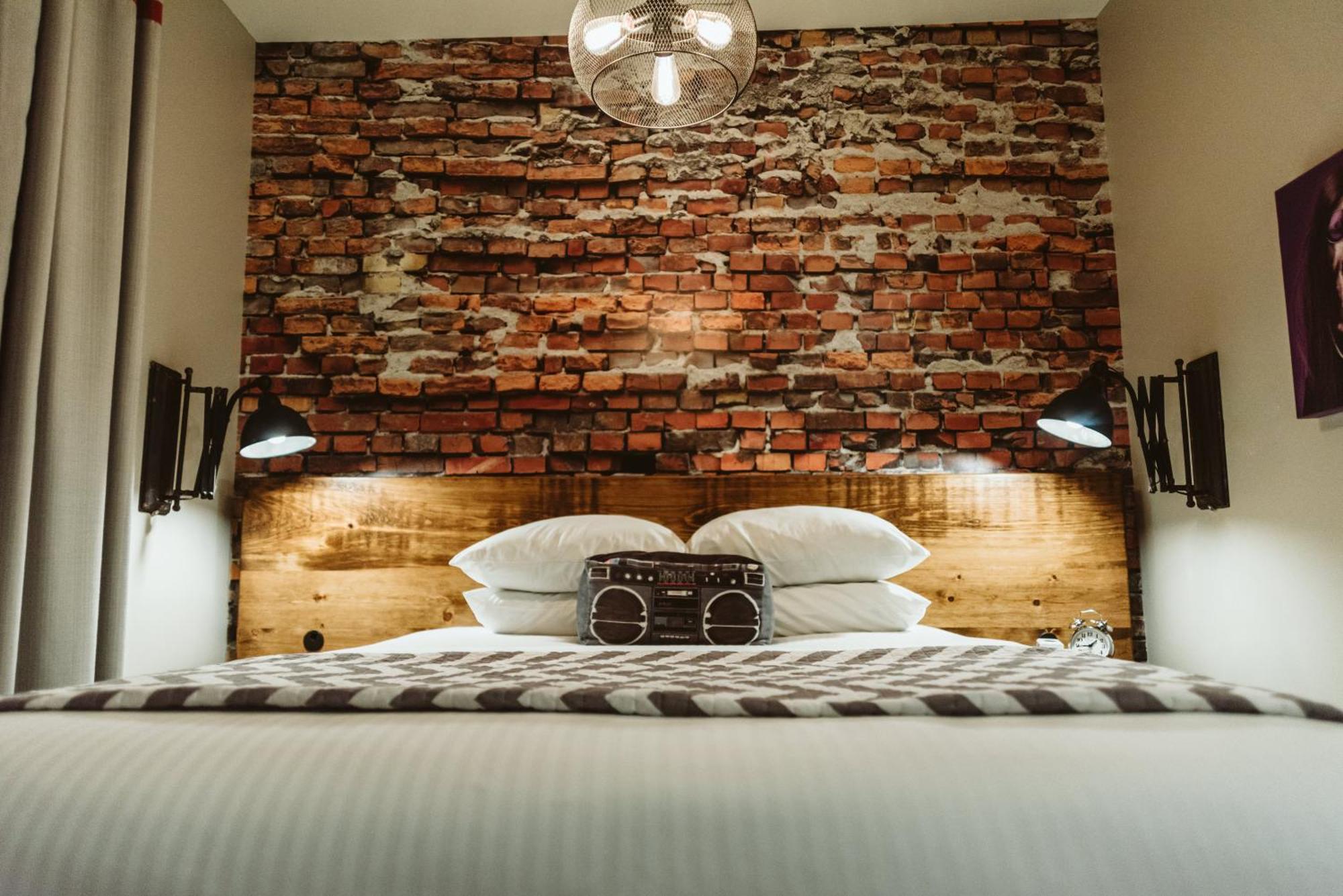 The Grove Hotel Kingsville Экстерьер фото