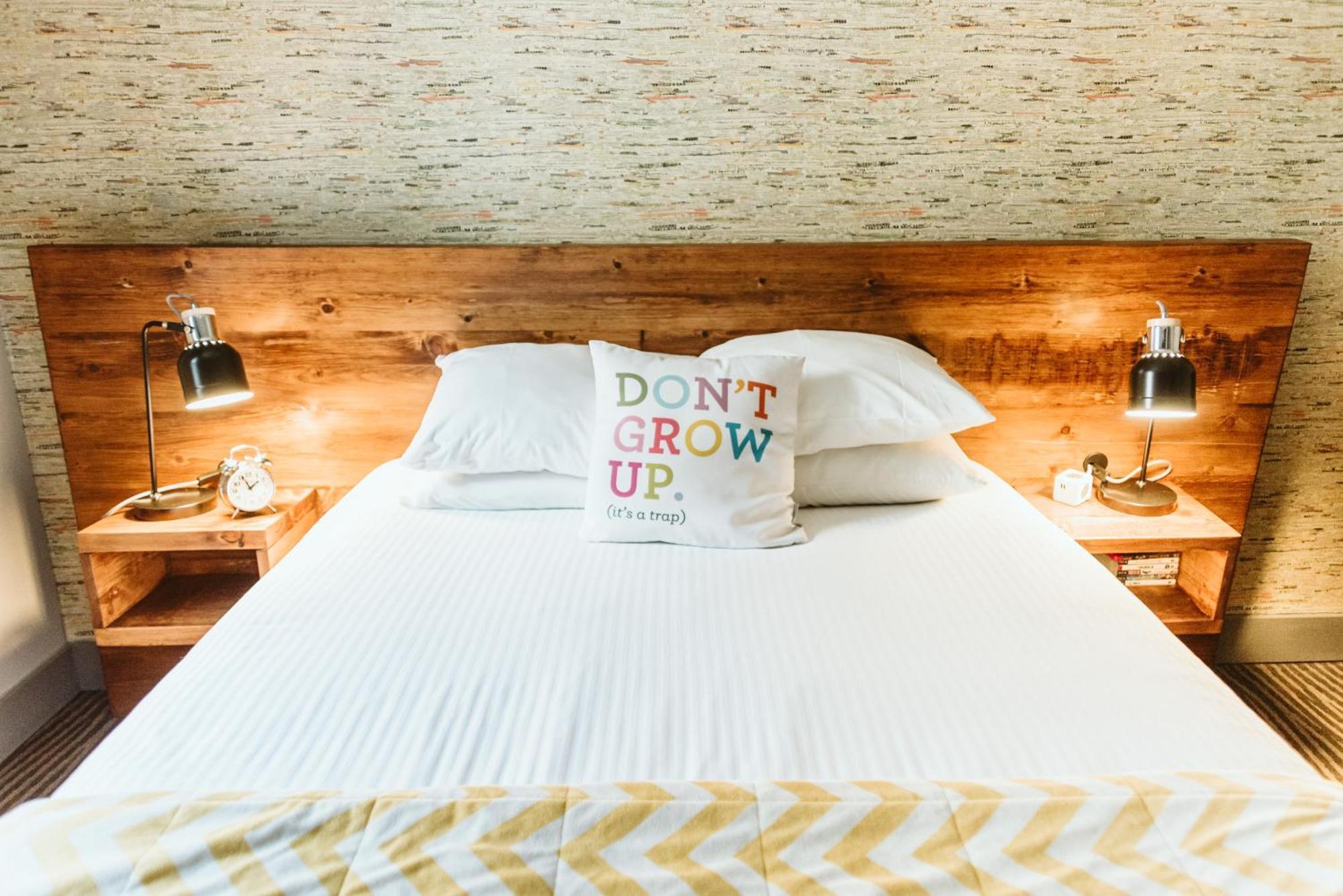 The Grove Hotel Kingsville Экстерьер фото